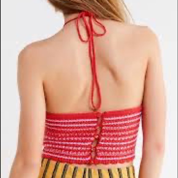 Urban Outfitters Millie Crochet Cropped Halter Top - Picture 2 of 9